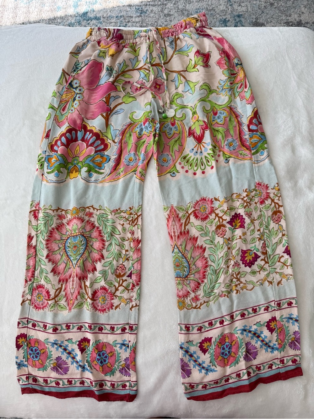 ZARA Women Floral Printed Flowing Trousers Size Small D85